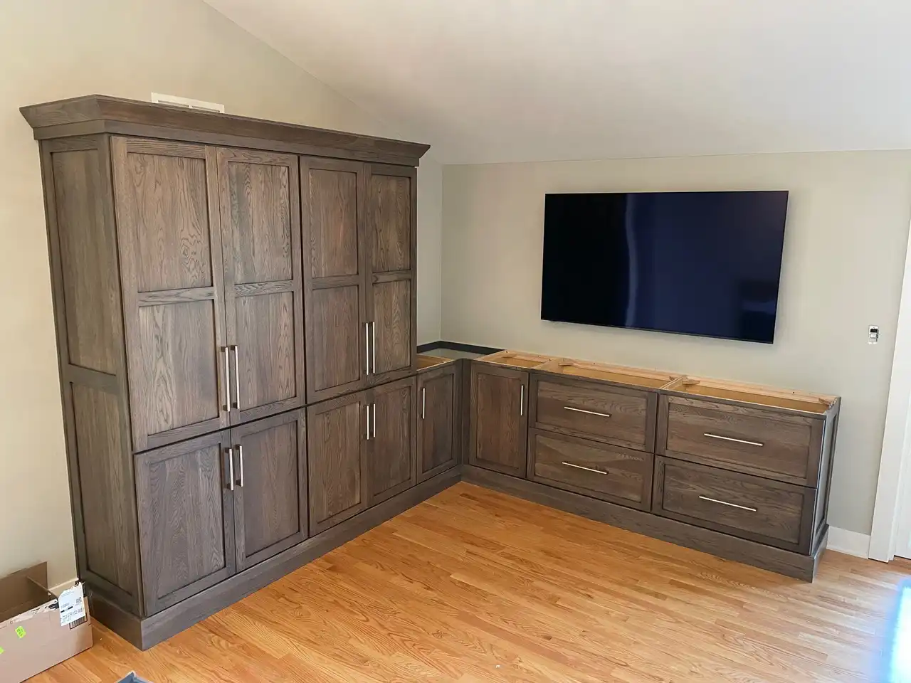 Closets & Entertainment Systems 1 Closets & Entertainment Systems 1