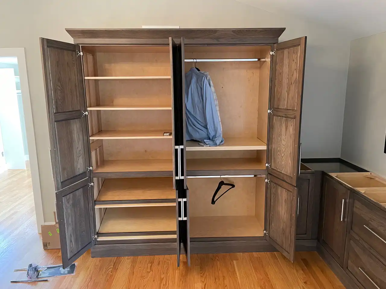 Closets & Entertainment Systems 2 Closets & Entertainment Systems 2